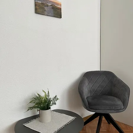 200qm Grosses Zwischen Goitzsche & Woerlitzer Park Apartamento