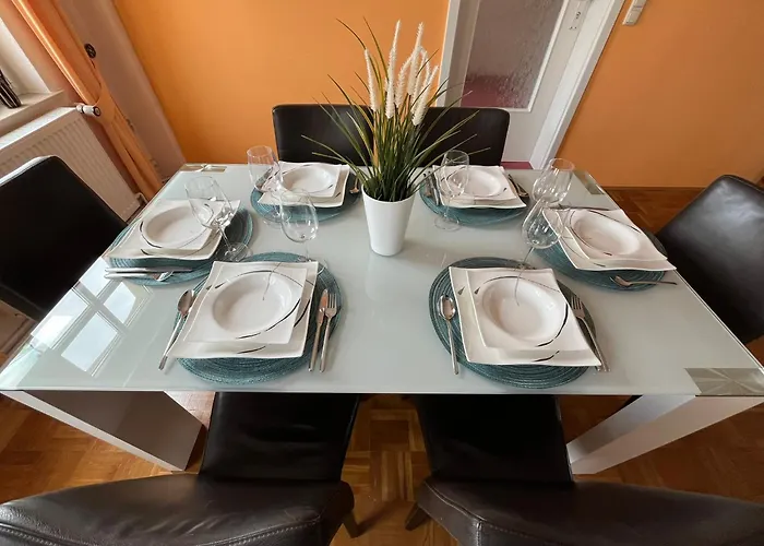 200qm Grosses Zwischen Goitzsche & Woerlitzer Park Appartamento